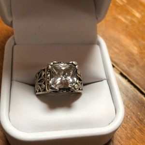 Beautiful crystal ring , 925 size 7